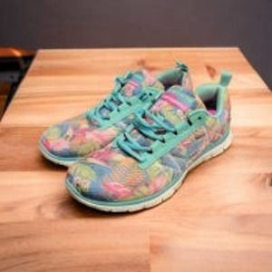Skechers floral sneakers in fluorescent/ pastel colors with memory foam size 9